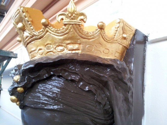 Queen Victoria detail